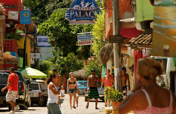 -en-sayulita-has-room-for-everybody-es-sayulita-tiene-lugar-para-todos-