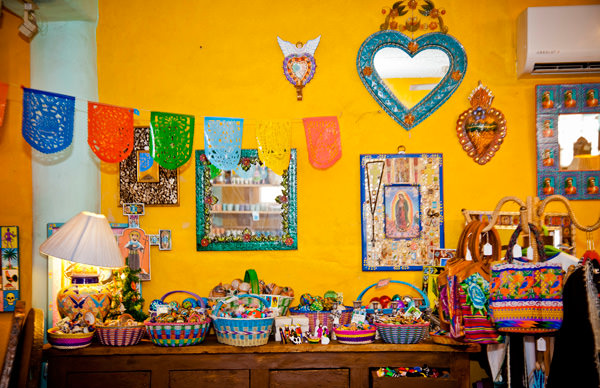 -en-traditional-crafts-from-all-mexico-can-be-found-in-sayulita-es-elaboraciones-tradicionales-de-toda-la-repblica-
